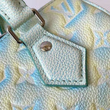 Handle and strap detail of classic premium women's handbag – women's designer-style accessory