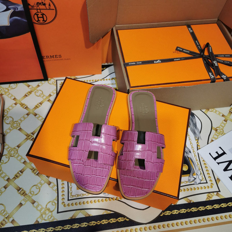 Hermès Burgundy Block Heel Sandals - Angled View