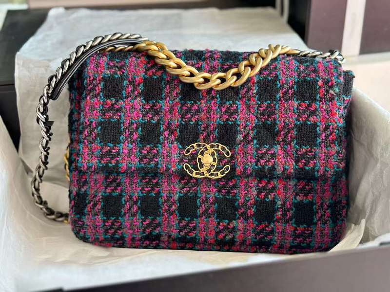 Zivas Charm Effortless Elegance Everyday Handbag (Designer-Inspired Craftsmanship) – Detail View