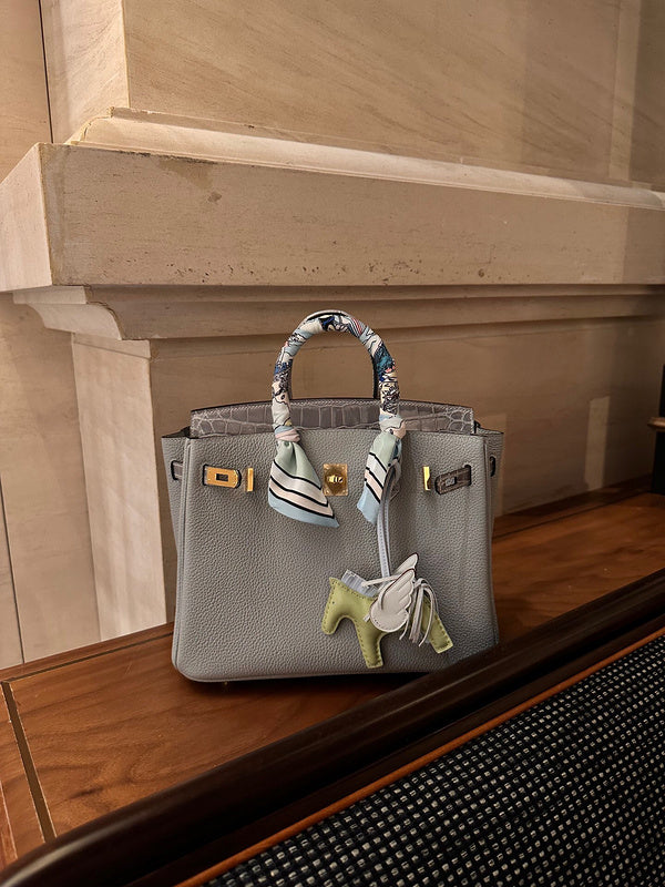 Sleek bag women's premium everyday handbag