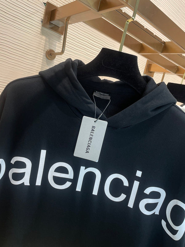 Texture and finish detail of Balenciaga luxury piece style No.192