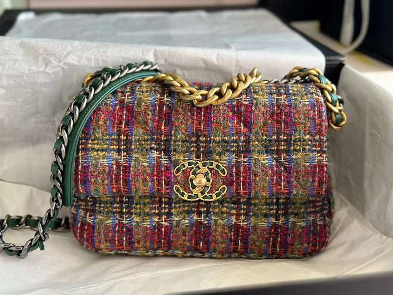 Zivas Charm Signature Style Everyday Handbag (Designer-Inspired Craftsmanship) – Close-Up Detail