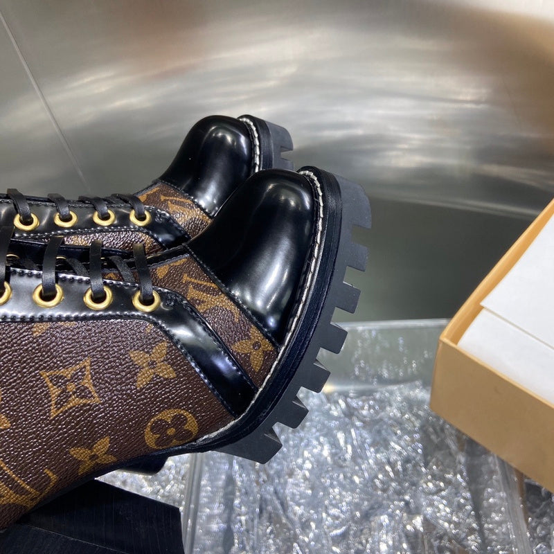 Louis Vuitton shoes Style 219 - back heel detail