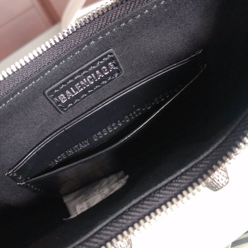 Top view of everyday-luxe polished women's handbag – women's luxury accessory