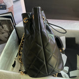 Ziva's Charm handbag – close-up view (one versatile size)