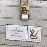 Side profile of everyday-luxe sleek women's handbag – women's designer-style accessory
