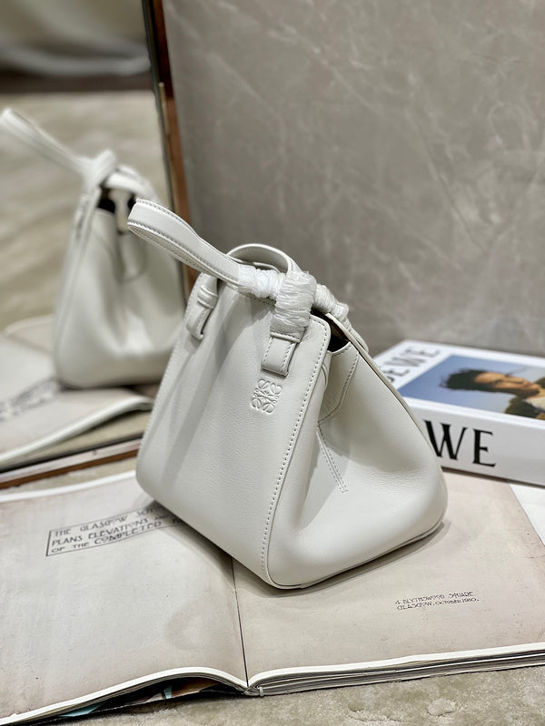 Ziva's Charm handbag – front view (20cm*18cm*20cm)