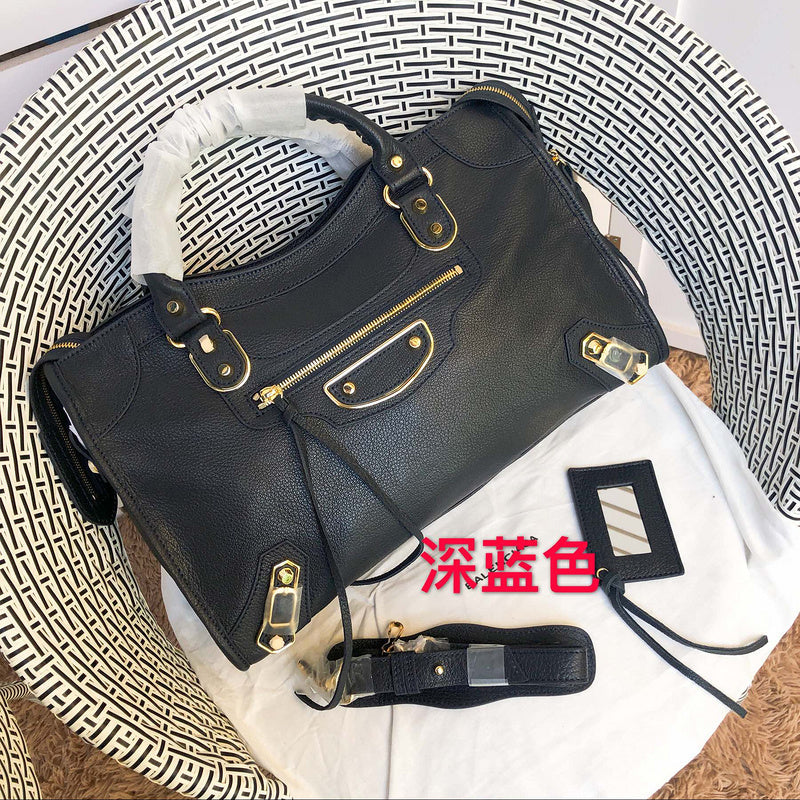 Front view of structured premium women's handbag – women's everyday handbag