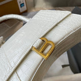 Ziva's Charm handbag – close-up view (one versatile size)