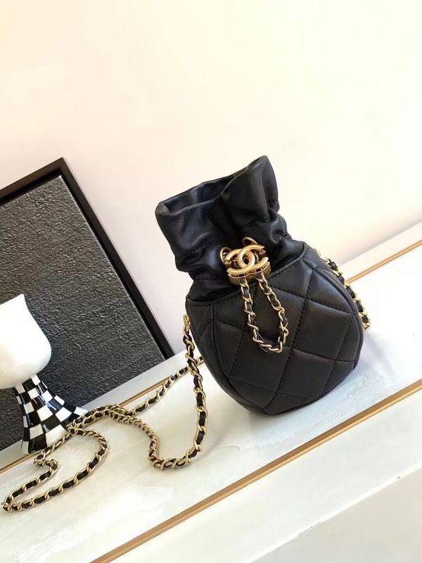  women's handbag, versatile design, view 1