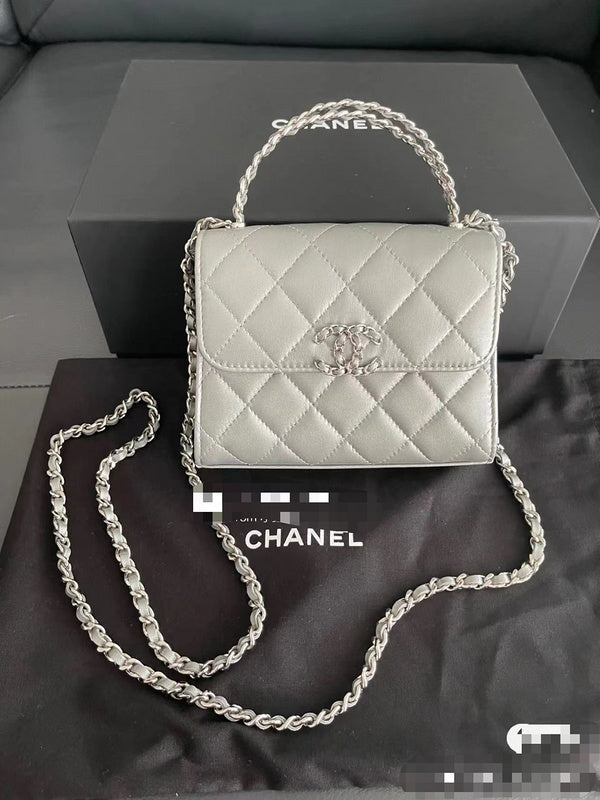  women's handbag, mid design, view 3