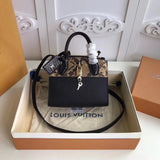 Side profile of polished modern women's handbag – women's designer-style accessory