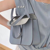  shopper bag interior and compartment view 15
