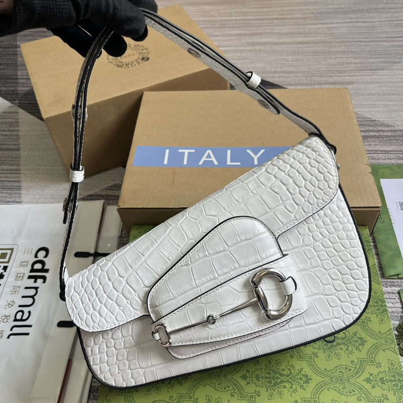 Side profile of everyday-luxe sleek women's handbag – women's everyday handbag