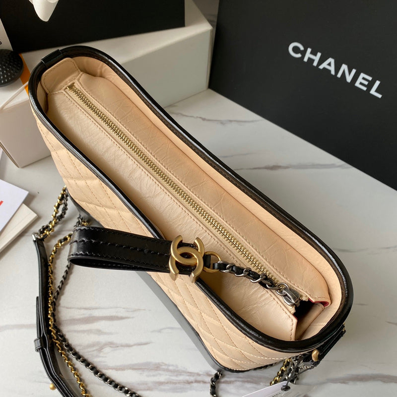  women's handbag, spacious design, view 10