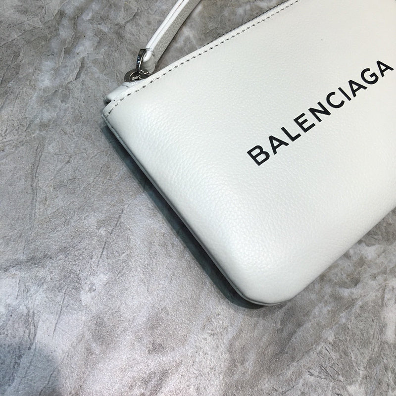 Refined Faux Leather Handbag - Sleek Minimalist Lines | Women's Everyday Carry Handbag #1000 - close-up detail shot (image 3) of designer-inspired handbag
