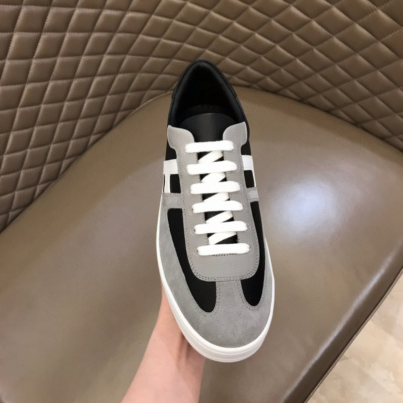 Hermès Camel Low-Top Sneakers - Toe Detail View