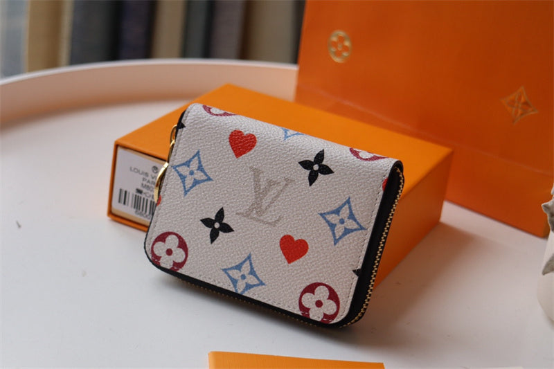  Elegant structured bag carried on shoulder