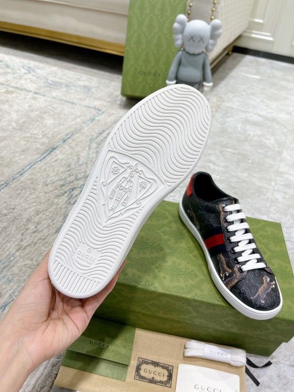 Side profile of Gucci neutral cream sneakers minimalist modern build