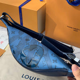  Polished top-handle bag carried on shoulder