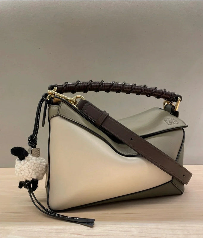 Ziva's Charm handbag – back view (18cm*12.5cm*8cm)
