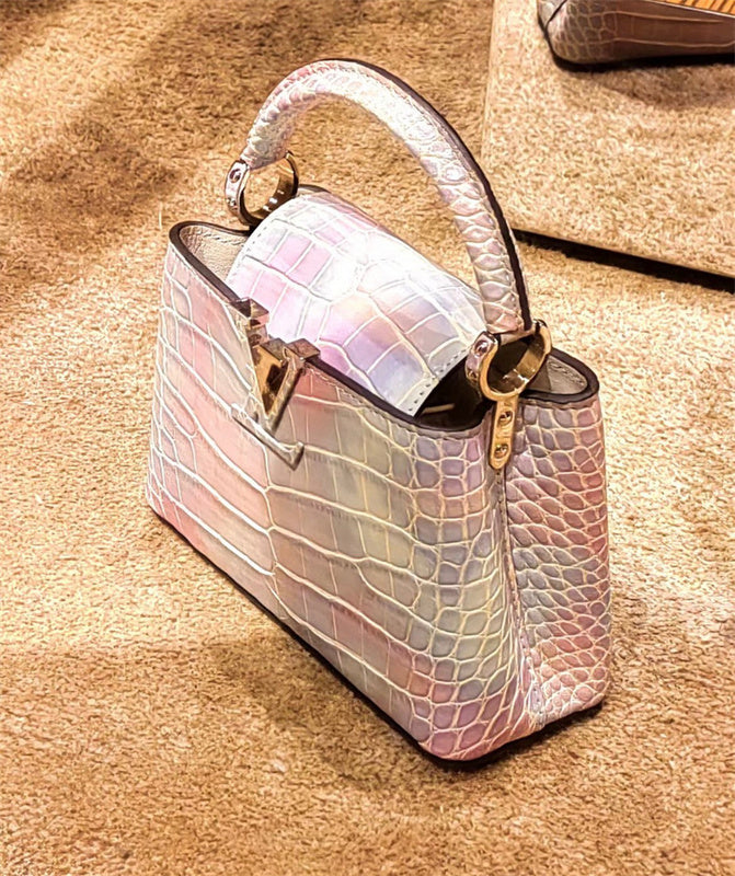  Elegant carryall bag front view 7