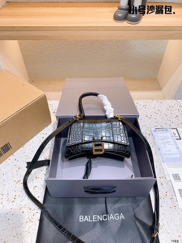 Ziva's Charm handbag – styled view (one versatile size)