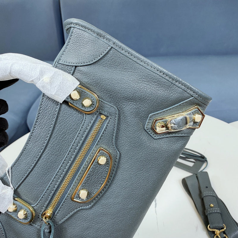 Zivas Charm Modern Edge Statement Handbag (Premium Everyday Carry) – Styled Look