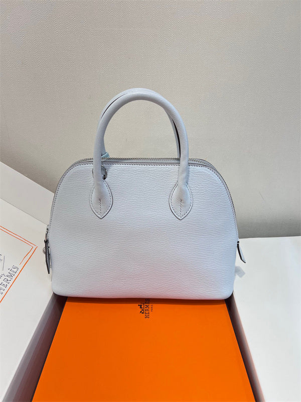  handbag interior and compartment view