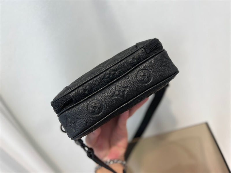  versatile structured bag detail view showing craftsmanship 8