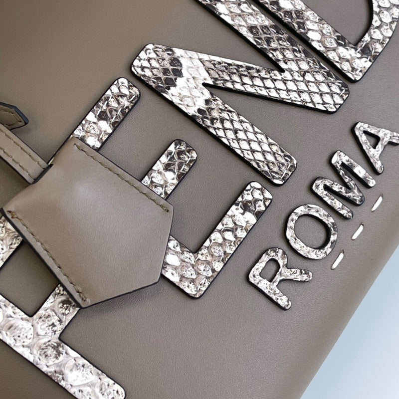 Ziva's Charm handbag – product shot (28cm*16cm*14cm)