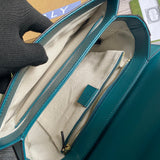 Side profile of modern chic women's handbag – women's designer-style accessory