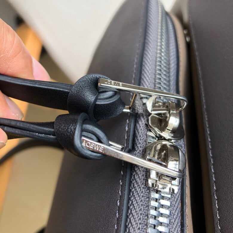 Ziva's Charm handbag – product shot (Standard Size)