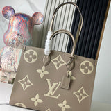  shoulder bag interior and compartment view 21