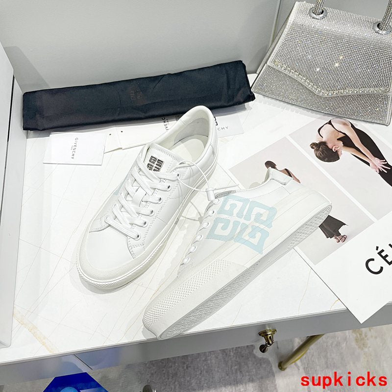 Givenchy shoes Style 050 - close-up of classic monogram styling