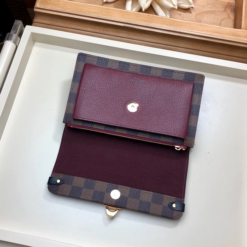 Styled lifestyle shot of everyday-luxe sleek women's handbag – women's designer-style accessory