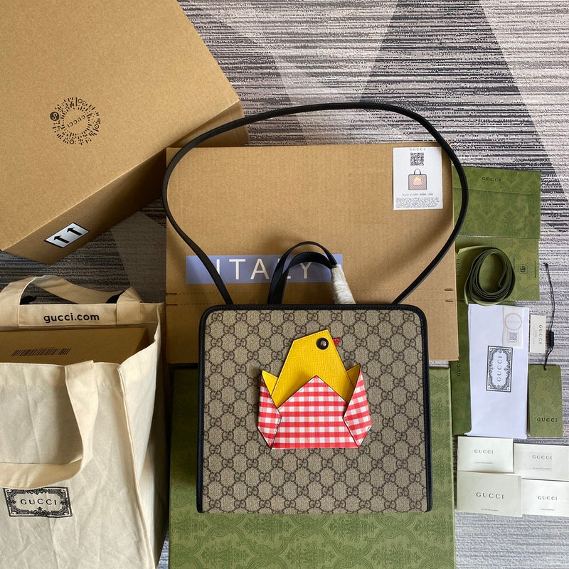 Front view of everyday-luxe elevated women's handbag – women's everyday handbag