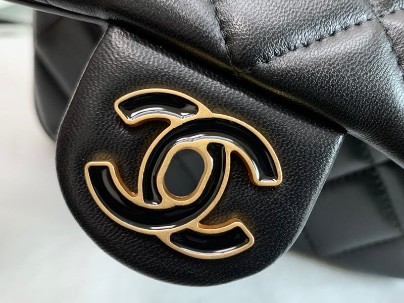  mid purse view 10