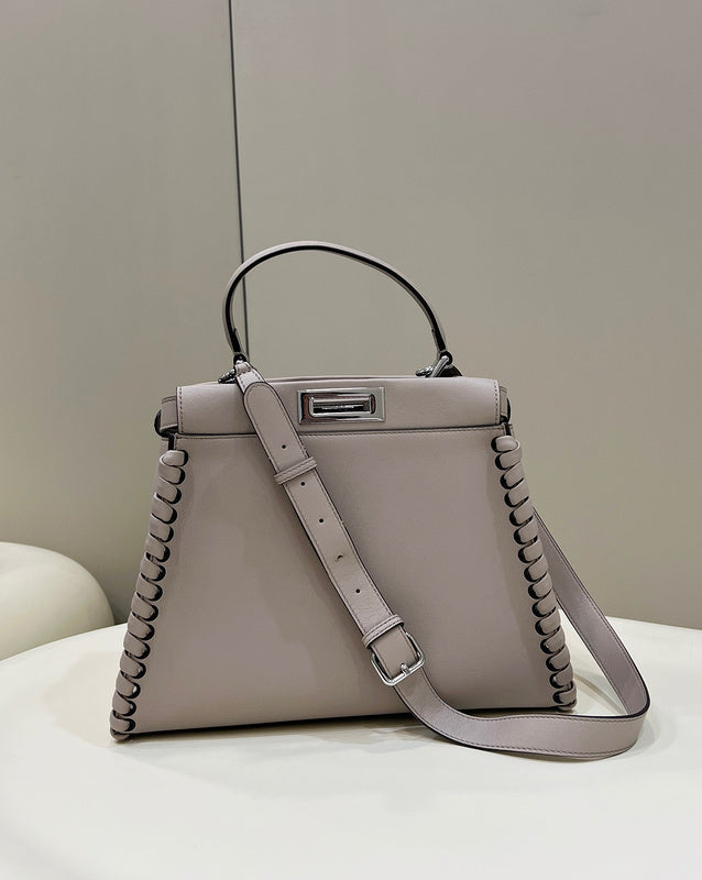 Ziva's Charm handbag – detail view (Standard Size)
