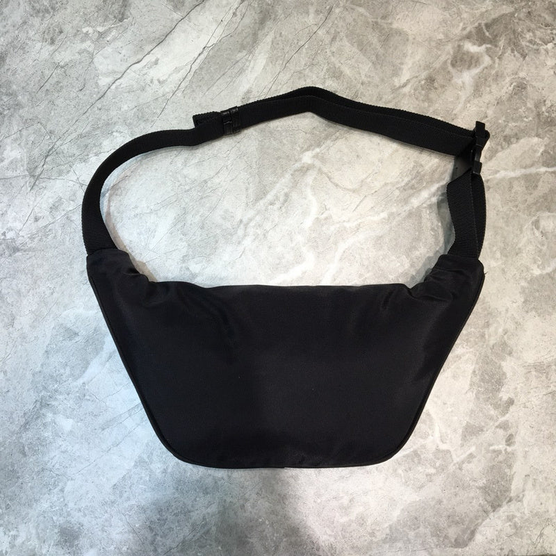 Timeless Faux Leather Handbag - Smooth Faux-Leather Exterior | Women's Everyday Carry Handbag #257 - hardware and detail close-up (image 5) of designer-inspired handbag