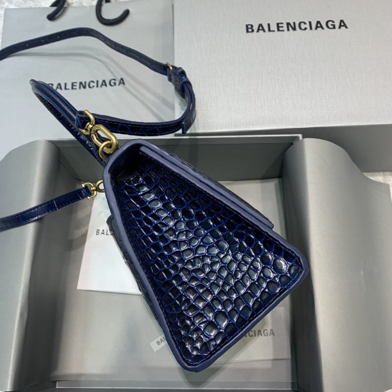 Zivas Charm Versatile Design Premium Handbag (Premium Everyday Carry) – Back View