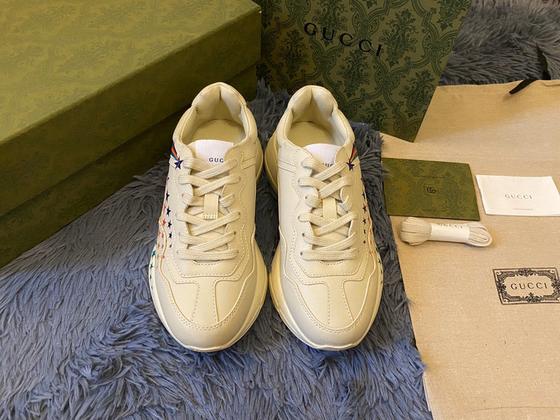 Gucci classic monochrome luxury sneakers view 9 cushioned comfort fit