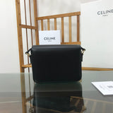 Handle and strap detail of structured elevated women's handbag – women's everyday handbag
