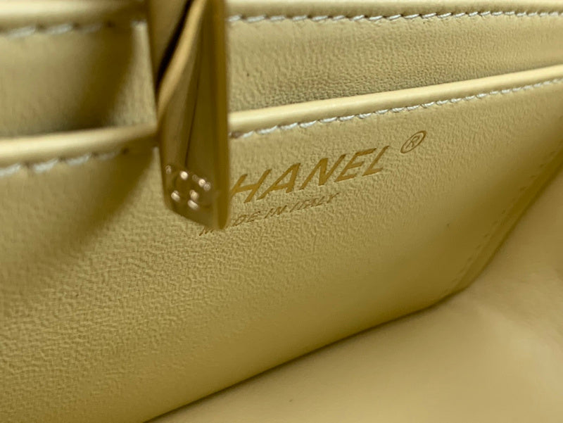  women's handbag, mid design, view 7