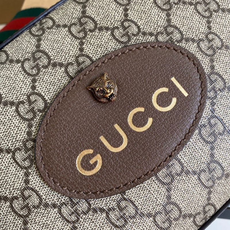Handle and strap detail of signature modern women's handbag – women's designer-style accessory