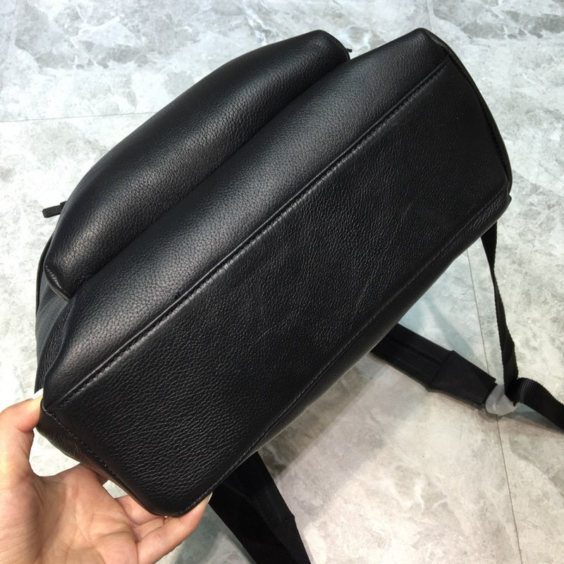 Sleek Vegan Leather Handbag - Modern Structured Build | Women's Fashion Handbag #153 - hardware and detail close-up (image 5) of designer-inspired handbag