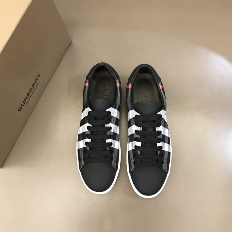Burberry shoes Style 260 - logo and branding close-up