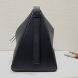 Ziva's Charm handbag – front view (46cm*30cm*22cm)