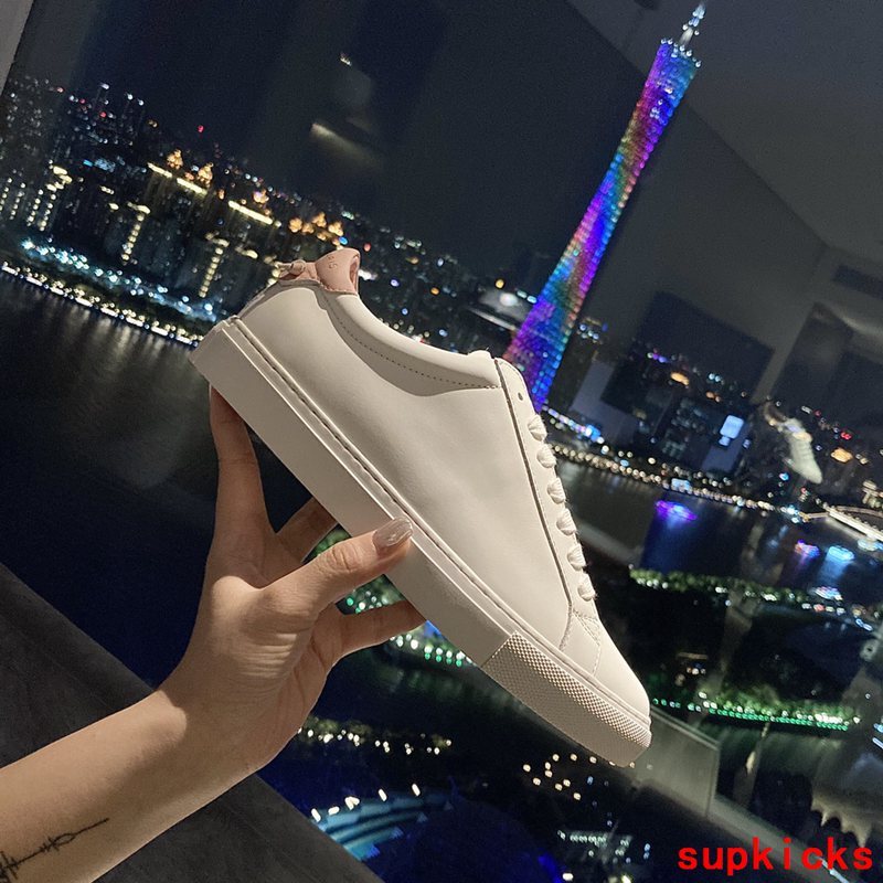 Givenchy shoes Style 069 - back heel detail