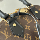  shopper bag interior and compartment view 21